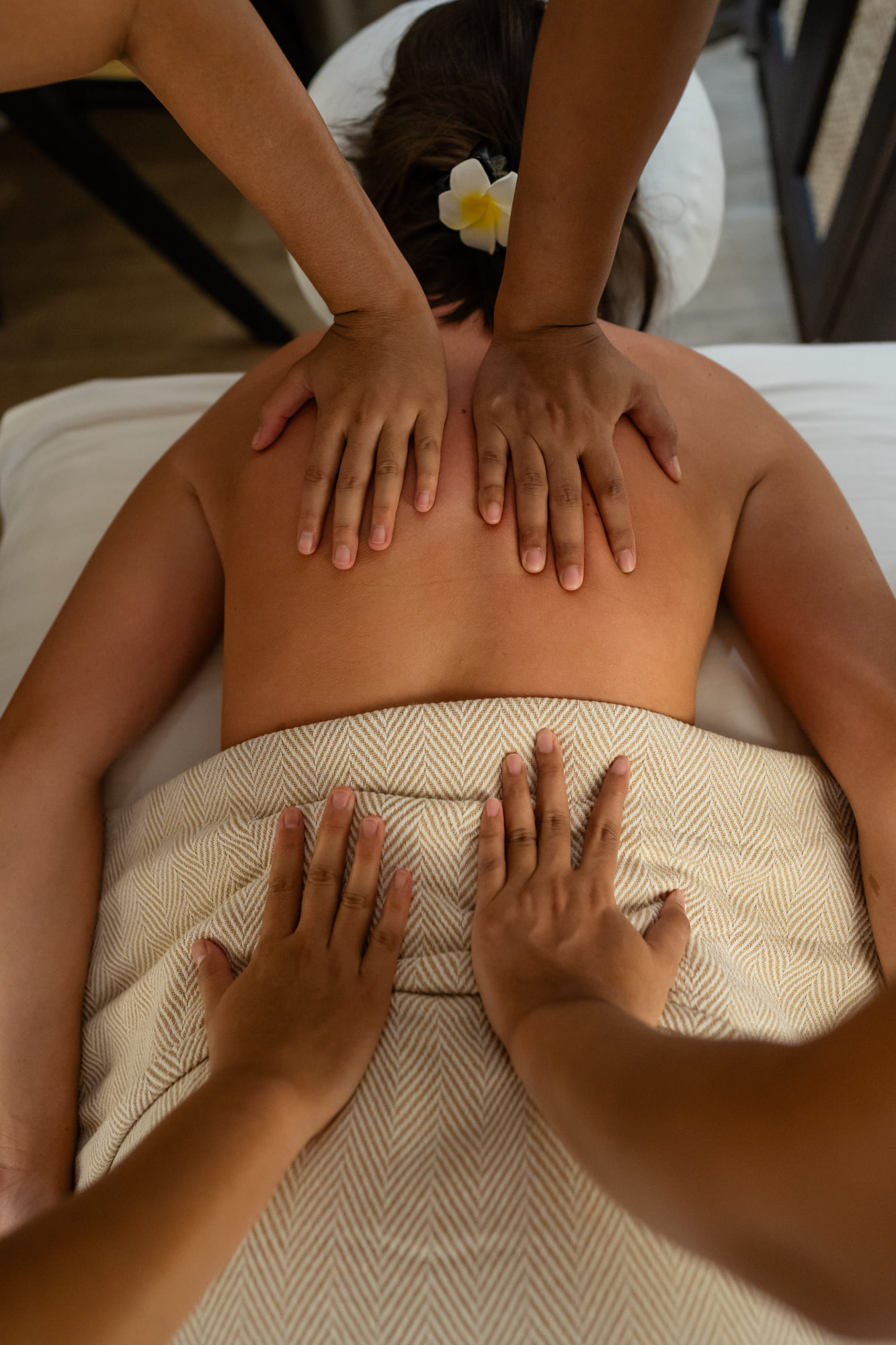 Masaj la 4 mâini la Bali Zen